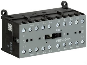 Миниконтактор реверсивный ABB VB7-30-01-80 (12A при AC-3 400В) катушка 230В АС с винтовыми клеммами